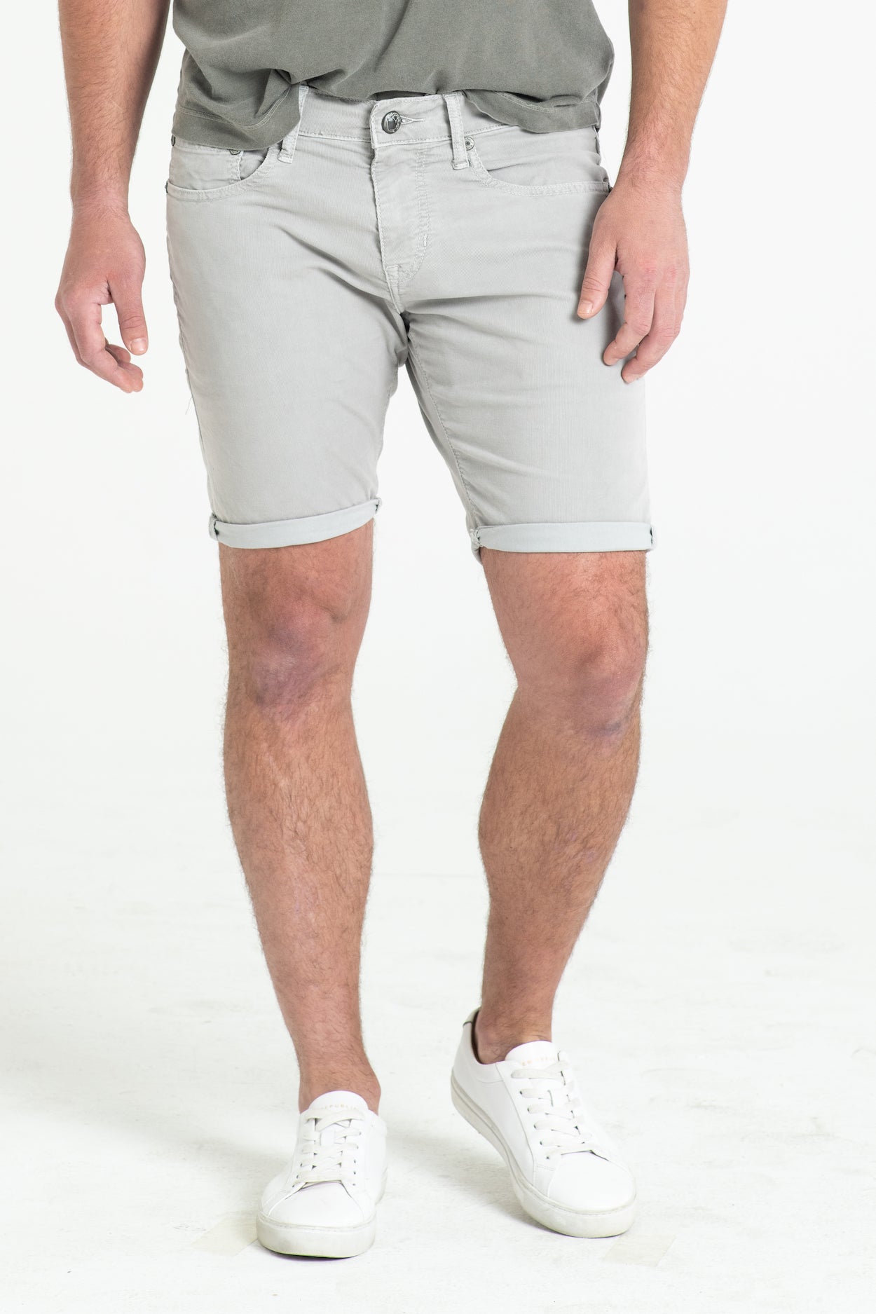 ROLL UP CORD SHORTS IN CLOUD