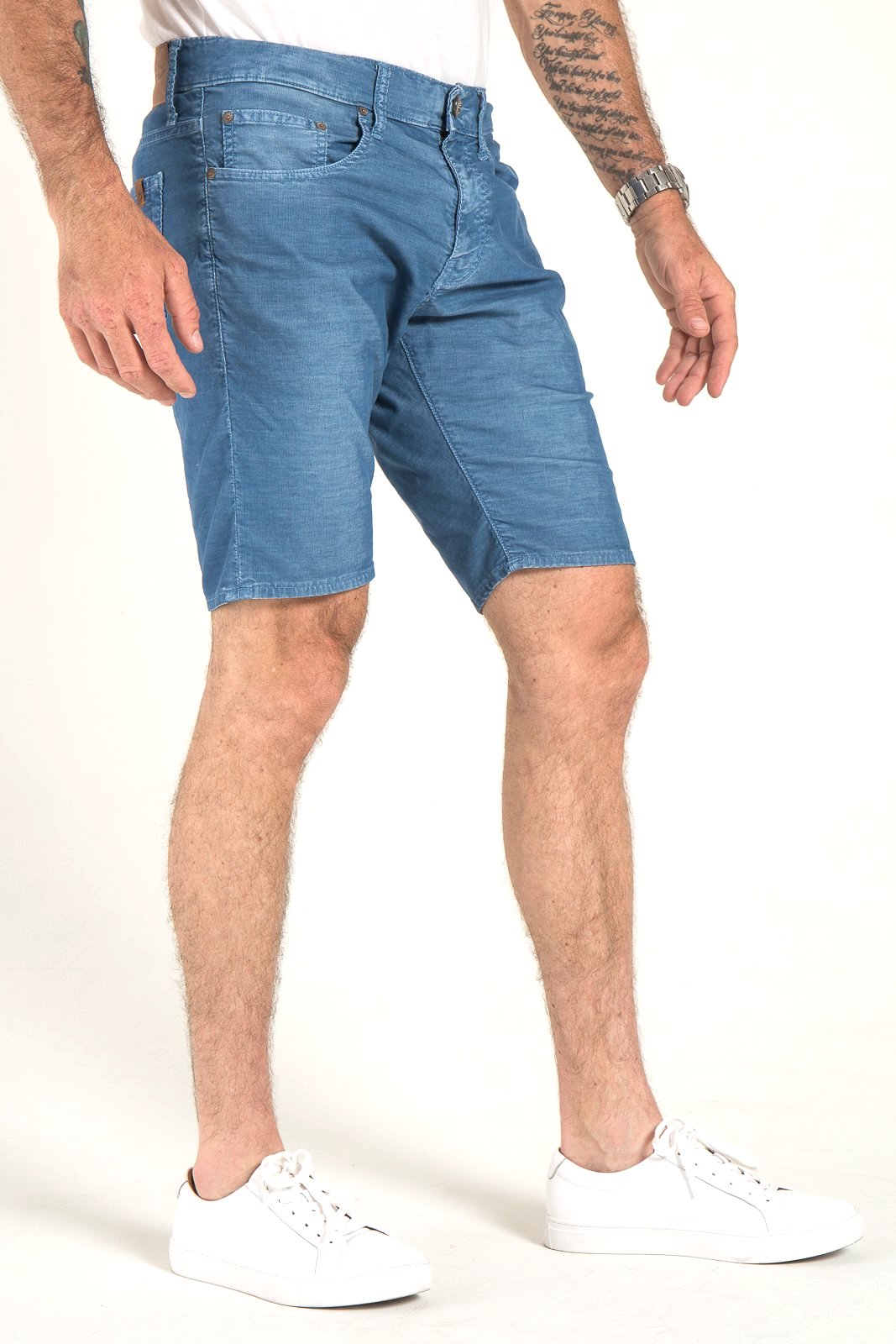 ROLL UP CORD SHORTS IN ATRIUM BLUE