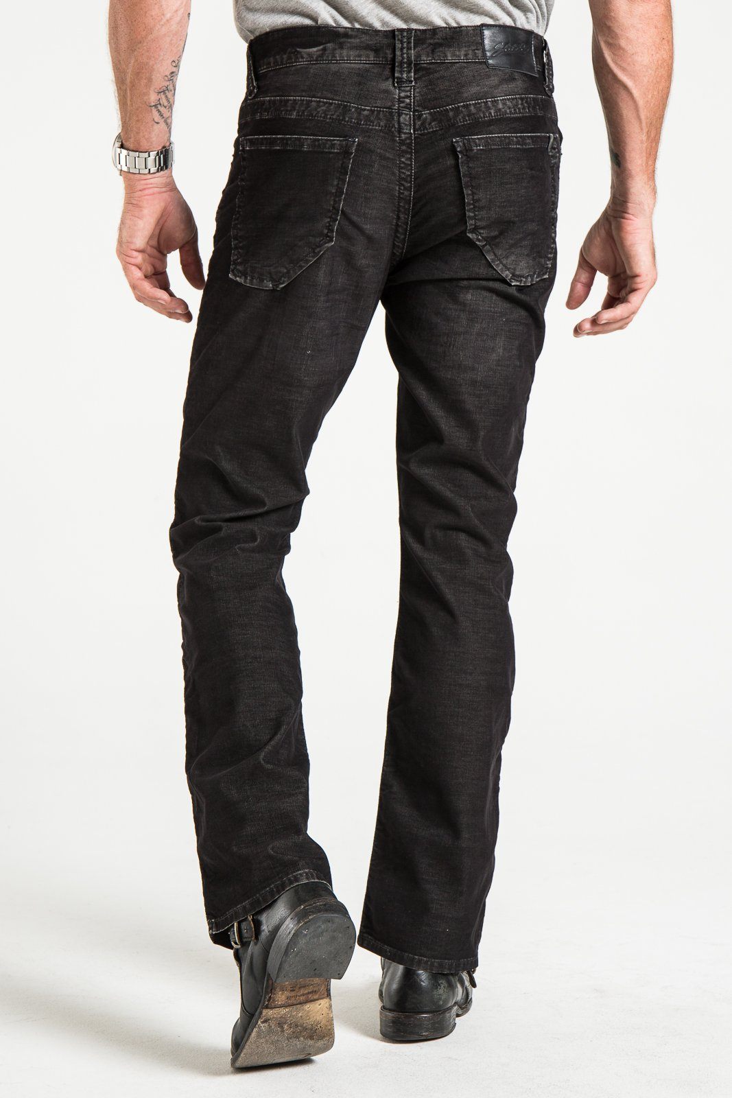 TEXAS STRAIGHT CORDUROY IN WASHED BLACK